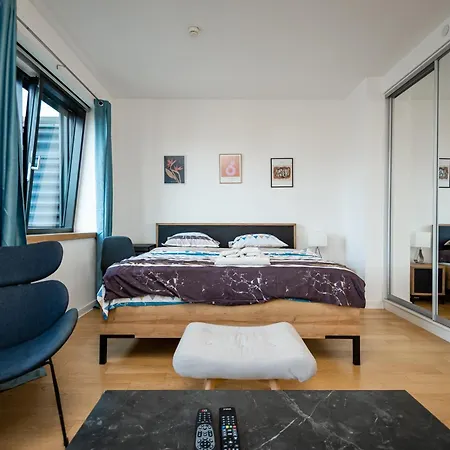 Atrium- A Blok Апартаменты Белград