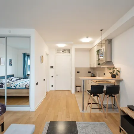 Atrium- A Blok Apartment Belgrad